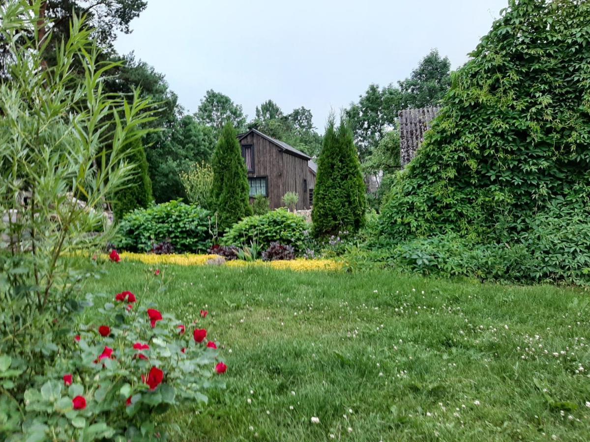 Uneallika Puhkemaja-Kuelalistemaja Pae Esterno foto